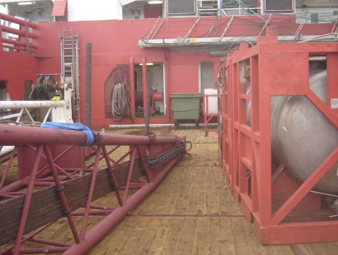 Crane boom section and tote tanks